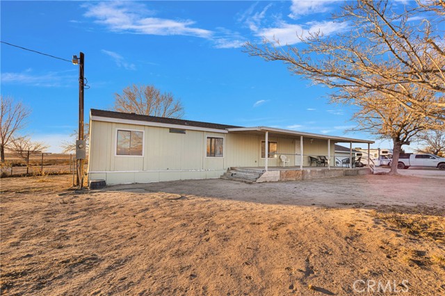 Detail Gallery Image 2 of 68 For 11048 Meteor Way, Lucerne Valley,  CA 92356 - 4 Beds | 2 Baths