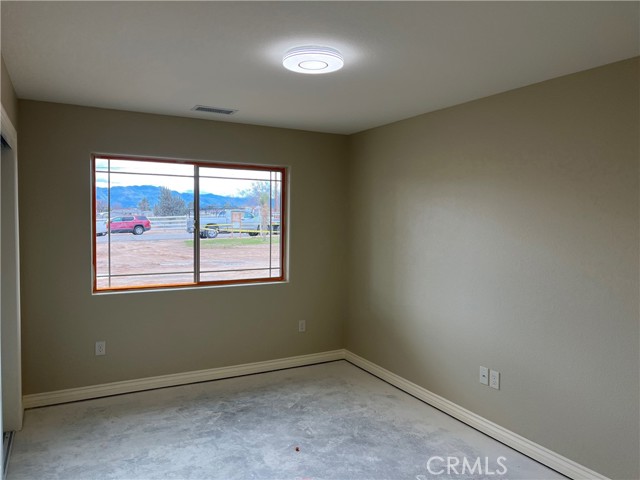 Detail Gallery Image 12 of 18 For 14755 Juniper St, Hesperia,  CA 92345 - 4 Beds | 2/1 Baths