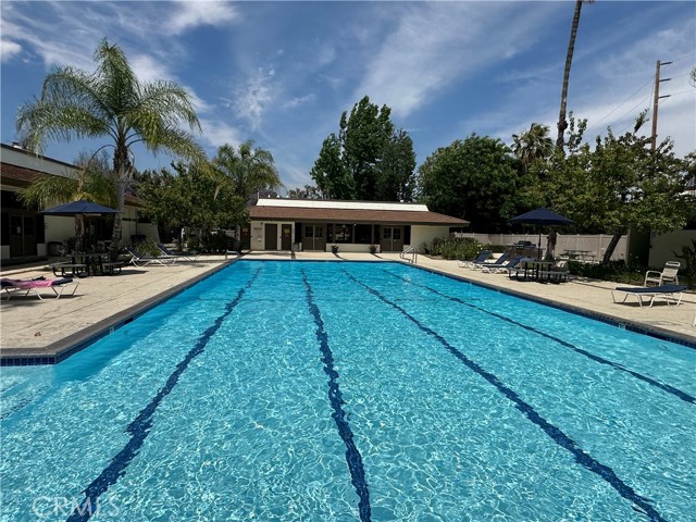22309 James Alan Circle, Chatsworth CA: https://media.crmls.org/medias/8e3dcdba-6b76-414c-b7c7-76e8fd1616dc.jpg