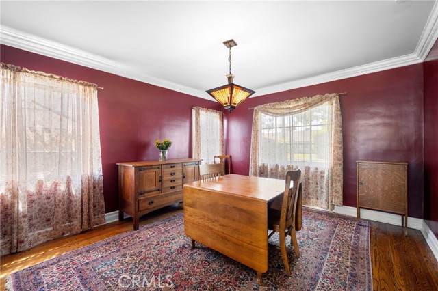 13617 Bassett Street, Valley Glen CA: https://media.crmls.org/medias/8e3deb05-841d-4fa1-96e4-19ab9e261f42.jpg