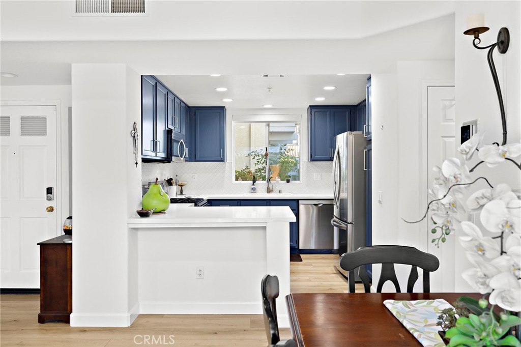 MLS #OC25235109 image #10