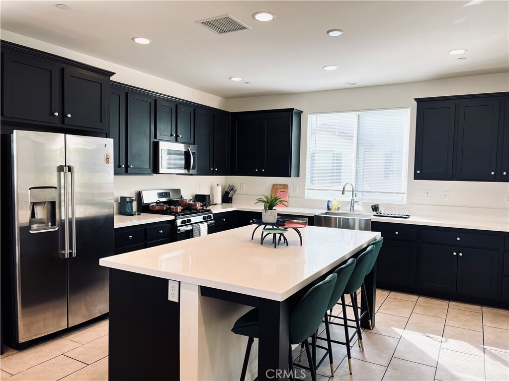 MLS #OC25256644 image #2