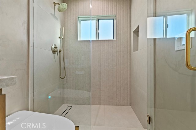 Detail Gallery Image 24 of 47 For 3141 N Frederic, Burbank,  CA 91504 - 3 Beds | 2 Baths