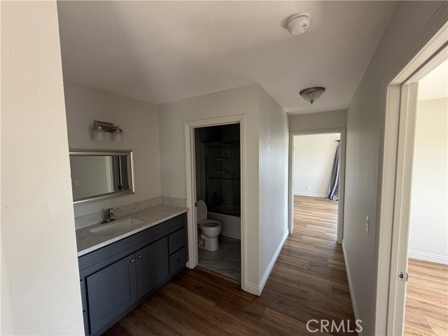 Detail Gallery Image 9 of 15 For 400 N Hobart Bld #304,  Los Angeles,  CA 90004 - 2 Beds | 1 Baths