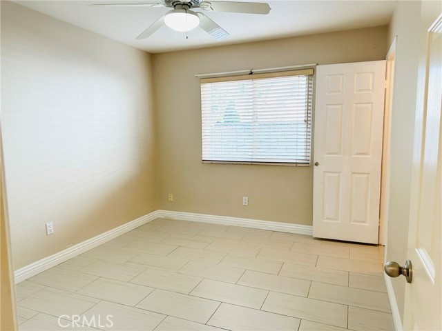 Detail Gallery Image 18 of 55 For 29017 Rosewood Ln, Highland,  CA 92346 - 4 Beds | 3 Baths