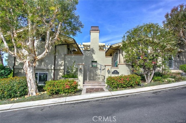 1 N Stonington Rd, Laguna Beach, CA 92651