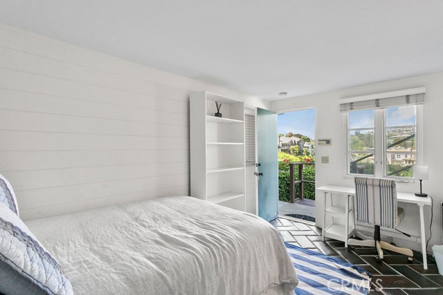 52 EMERALD BAY, Laguna Beach CA: https://media.crmls.org/medias/8e4090d6-d430-4000-9831-73db3d3d976f.jpg