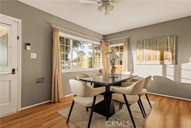 Detail Gallery Image 4 of 27 For 1640 N Lincoln St, Burbank,  CA 91506 - 4 Beds | 2 Baths