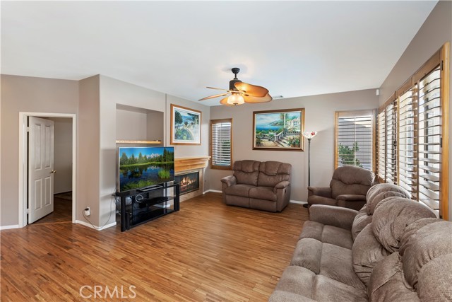 16462 Sun Summit Drive, Riverside CA: https://media.crmls.org/medias/8e40fd43-0526-47c5-af65-92c0c534bd00.jpg