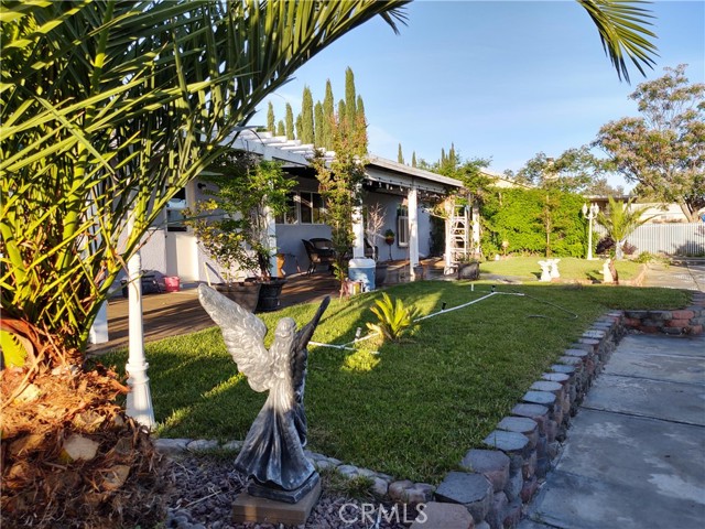 Detail Gallery Image 5 of 16 For 15274 Rodeo St, Hesperia,  CA 92345 - 4 Beds | 3 Baths