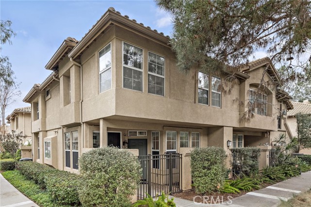 Detail Gallery Image 3 of 26 For 92 Waxwing Ln, Aliso Viejo,  CA 92656 - 2 Beds | 2/1 Baths