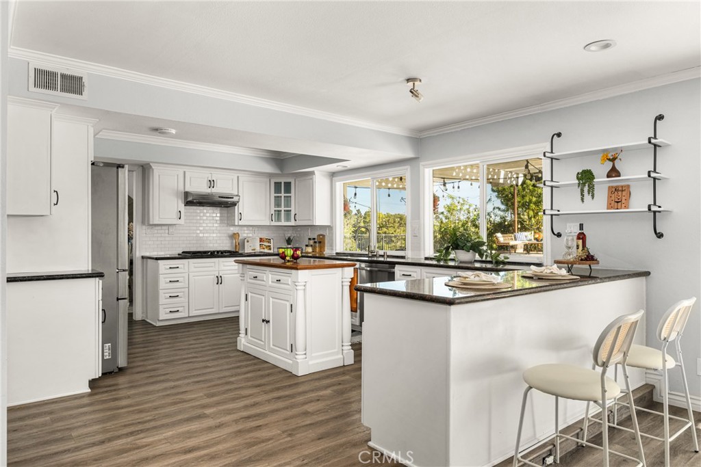 8e4282d0 923e 4323 Bb0d F783c6c9e6dc