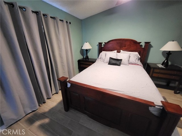 Detail Gallery Image 4 of 7 For 38513 32nd, Palmdale,  CA 93550 - 6 Beds | 2 Baths