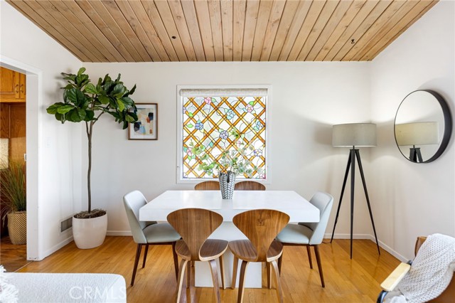 Detail Gallery Image 6 of 28 For 3117 Harmony Pl #MAIN,  La Crescenta,  CA 91214 - 3 Beds | 2 Baths