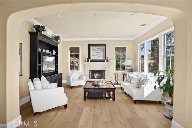 Detail Gallery Image 16 of 42 For 19668 Three Oaks Ln,, Walnut,  CA 91789 - 4 Beds | 4/1 Baths