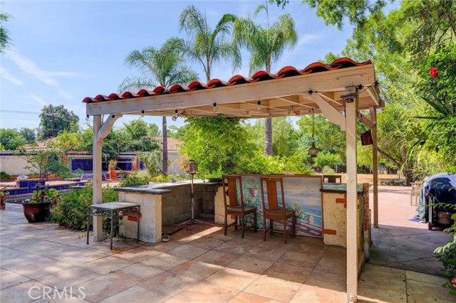 22349 Dolorosa Street, Woodland Hills CA: https://media.crmls.org/medias/8e43da75-303a-4d2d-b5bf-5cfab2933d42.jpg