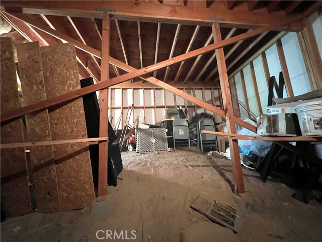 24792 Bernard Drive, Crestline CA: https://media.crmls.org/medias/8e4412f7-5a56-4cc4-8a66-a0fa2d9cedd0.jpg