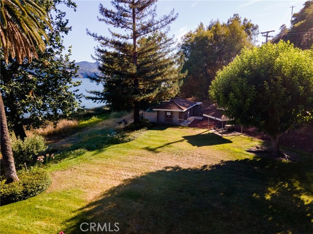 8336 Paradise Valley Boulevard, Lucerne CA: https://media.crmls.org/medias/8e44609d-a222-43dd-8358-cfe7b9a5faad.jpg