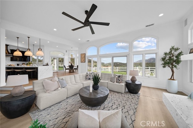 Detail Gallery Image 26 of 55 For 34105 Stage Rd, Temecula,  CA 92591 - 5 Beds | 3/1 Baths