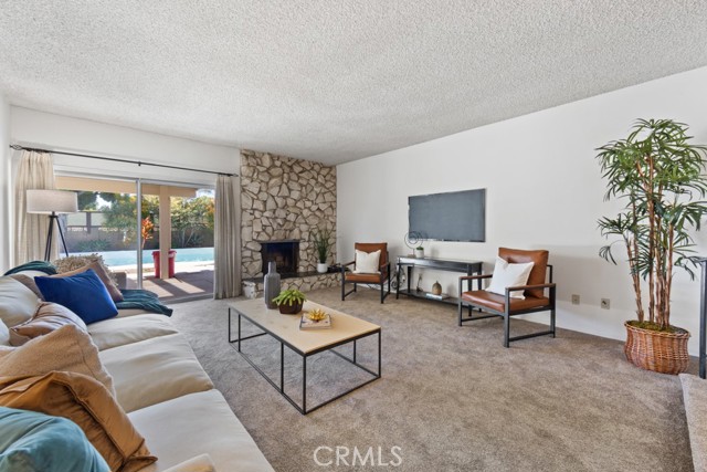Detail Gallery Image 9 of 51 For 3561 Fela, Long Beach,  CA 90808 - 4 Beds | 2 Baths