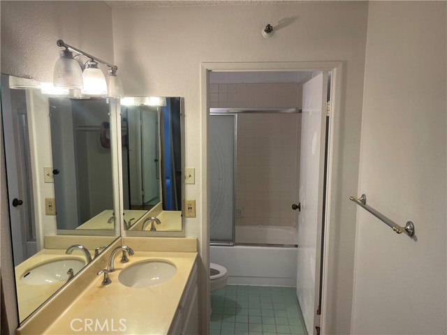 600 W 9th Street, Los Angeles CA: https://media.crmls.org/medias/8e44fd73-61e6-45c0-98bb-b06bcb788cdd.jpg