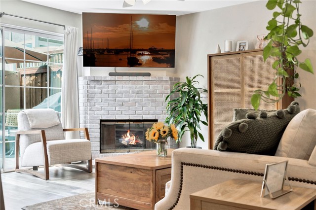 17601 Newland Street, Huntington Beach CA: https://media.crmls.org/medias/8e453f8e-98ec-46cb-90ed-0f5f24aa89fd.jpg