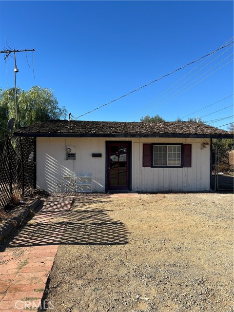 Detail Gallery Image 2 of 25 For 23535 Wildomar Trail, Wildomar,  CA 92595 - 3 Beds | 2/1 Baths