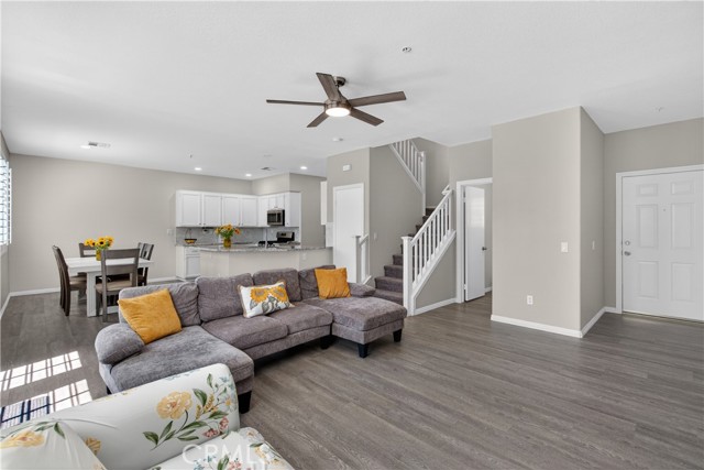 29115 Whitegate, Highland CA: https://media.crmls.org/medias/8e46298f-1553-4c09-af56-bf5f7c2b55d6.jpg