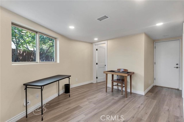 Detail Gallery Image 46 of 53 For 956 Crown Hill, Simi Valley,  CA 93063 - 4 Beds | 3 Baths