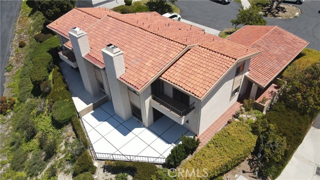 Bird's eye view of the unit Bird's eye view of the unit