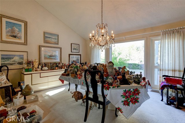 1033 Kildonan Drive photo 6