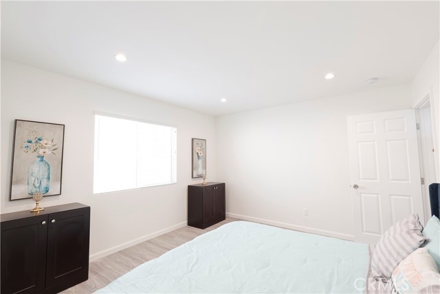 Detail Gallery Image 12 of 26 For 18623 Bryant St, Northridge,  CA 91324 - 3 Beds | 2 Baths