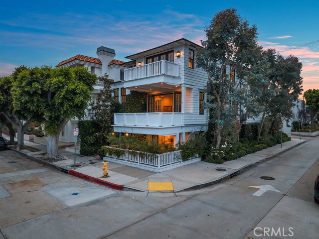 441 3rd Street, Manhattan Beach, California 90266, 5 Bedrooms Bedrooms, 0 ,4 BathroomsBathrooms,Residential,For Sale,3rd,0,SB26119340 441 3rd Street, Manhattan Beach, California 90266, 5 Bedrooms Bedrooms, 0 ,4 BathroomsBathrooms,Residential,For Sale,3rd,0,SB26119340