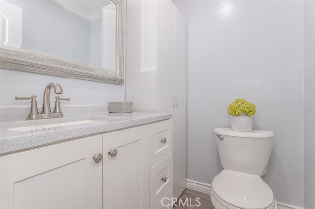 Detail Gallery Image 8 of 53 For 18425 Saticoy St #9,  Reseda,  CA 91335 - 3 Beds | 2/1 Baths