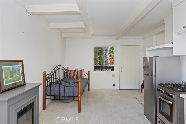 Detail Gallery Image 25 of 31 For 323 Mittry Ln, Lake Arrowhead,  CA 92352 - 3 Beds | 2 Baths