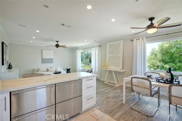 4273 Spoon Bill Way, Oceanside CA: https://media.crmls.org/medias/8e4a8444-6e9c-441c-8fee-be570f24d4ba.jpg