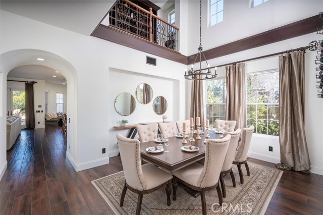 24816 Los Altos Drive, Valencia CA: https://media.crmls.org/medias/8e4aaf20-a854-4daa-9e36-9ad440af360b.jpg