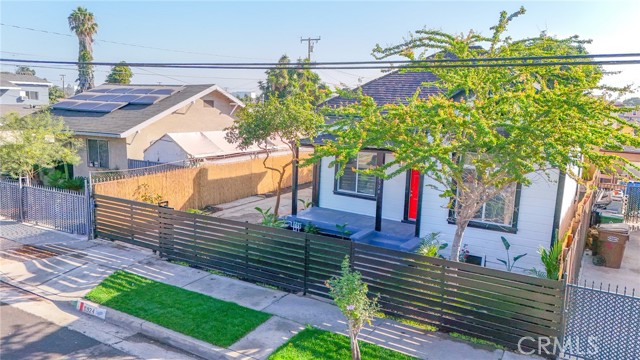 Detail Gallery Image 7 of 48 For 8924 S Budlong Ave, Los Angeles,  CA 90044 - 3 Beds | 2 Baths