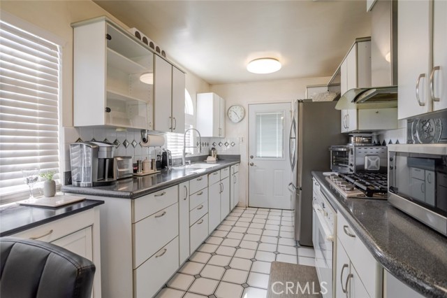 Image 9 of 38 For 4040 Lynd Avenue