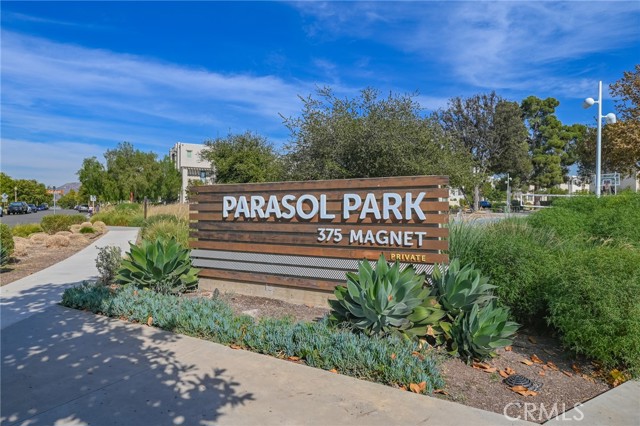 727 Beacon, Irvine CA: https://media.crmls.org/medias/8e4bda47-8fdc-4fef-abd3-17e053b34699.jpg