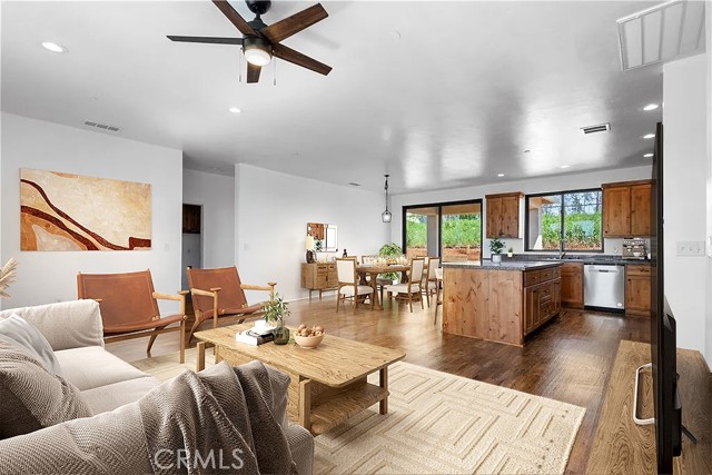 Detail Gallery Image 11 of 37 For 6010 Sunny Ln, Paradise,  CA 95969 - 3 Beds | 2 Baths