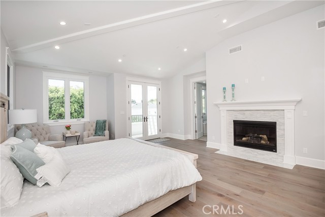 592 30th Street, Manhattan Beach, California 90266, 5 Bedrooms Bedrooms, ,6 BathroomsBathrooms,Residential,Sold,30th,SB20102255