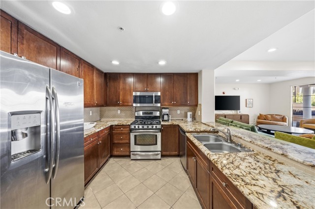 Detail Gallery Image 28 of 33 For 360 W Avenue 26 #215,  Los Angeles,  CA 90031 - 3 Beds | 2 Baths