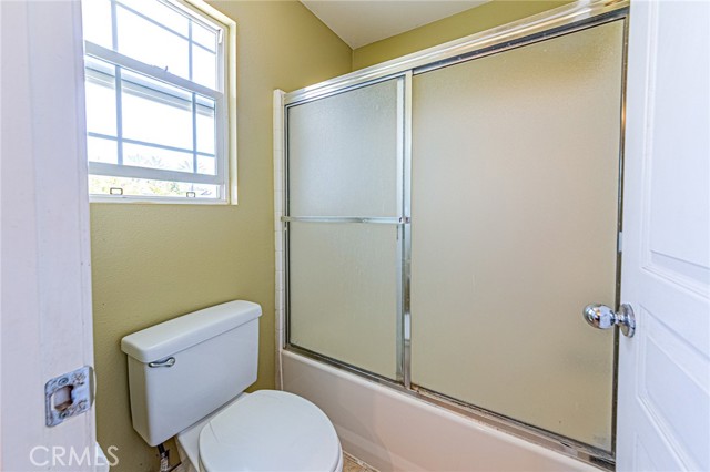 955 Blackberry Lane, Carson CA: https://media.crmls.org/medias/8e4e1b70-ffed-4958-bb97-7a520798e990.jpg