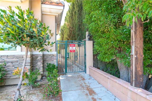 Detail Gallery Image 24 of 24 For 638 N Atlantic Bld #B,  Alhambra,  CA 91801 - 2 Beds | 2/1 Baths