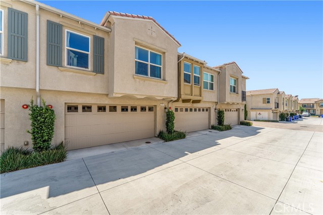 Detail Gallery Image 32 of 59 For 7155 Citrus Ave #315,  Fontana,  CA 92336 - 3 Beds | 2/1 Baths