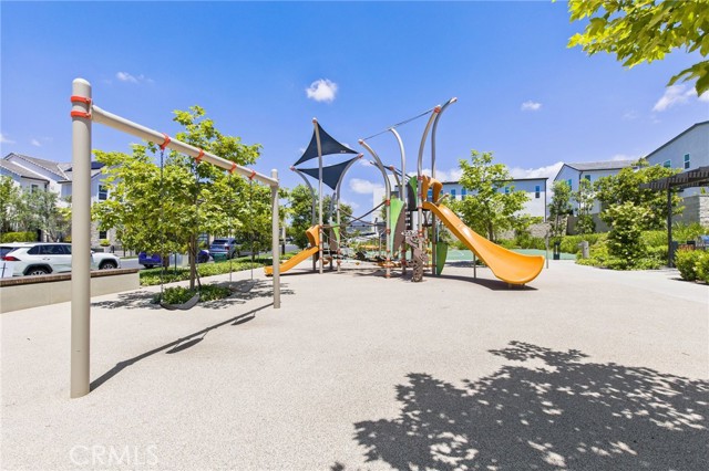 180 Paddlewheel, Lake Forest CA: https://media.crmls.org/medias/8e4f279e-2bfc-4dcd-ae10-c501190a76cd.jpg