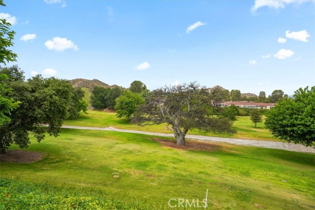 19207 Avenue Of The Oaks, Newhall CA: https://media.crmls.org/medias/8e4fb747-7d90-4eba-a8d3-2d727344e685.jpg
