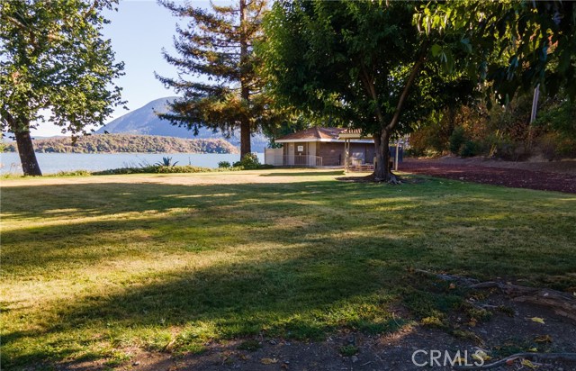 8336 Paradise Valley Boulevard, Lucerne CA: https://media.crmls.org/medias/8e4fdc99-4af5-4945-8823-2b595b776d93.jpg