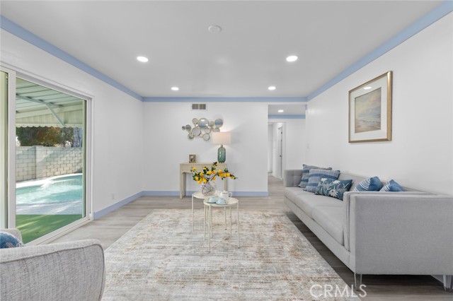 3622 W Kent Avenue, Santa Ana CA: https://media.crmls.org/medias/8e502a58-edc2-4aec-a3bc-d0354ab5c9bb.jpg